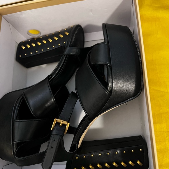 Michael Kors shoes size 7 - Picture 2 of 8